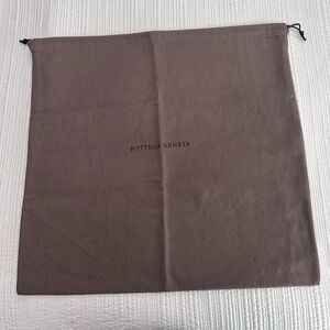Bottega Veneta dust Bag in Rich Brown 💯authentic.